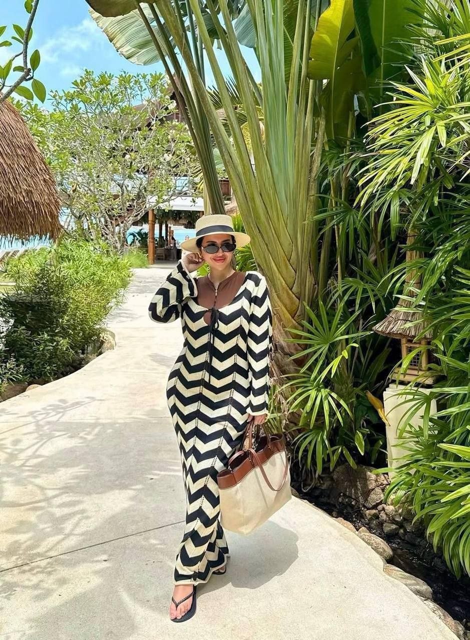 Zigzag Crochet Maxi Dress | فستان كروشيه ماكسي - صورة 10 | Elite EG