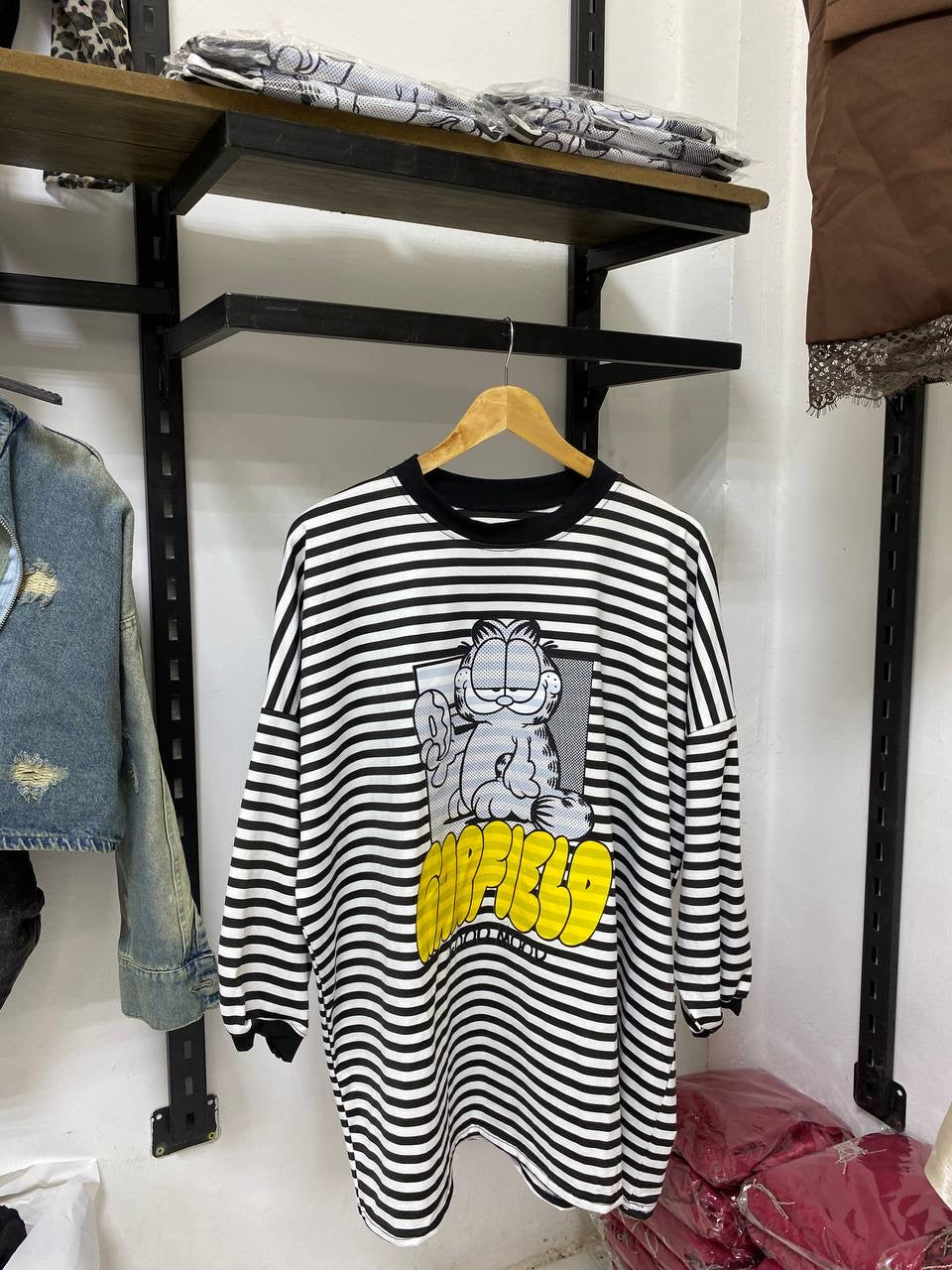 Lazy Mood Stripe Tee | تيشيرت مقلم أبيض وأسود - صورة 10 | Elite EG