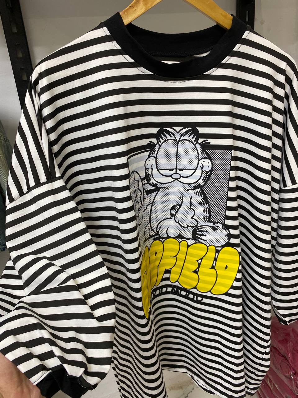 Lazy Mood Stripe Tee | تيشيرت مقلم أبيض وأسود - صورة 7 | Elite EG