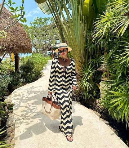 Zigzag Crochet Maxi Dress | فستان كروشيه ماكسي - صورة 9 | Elite EG