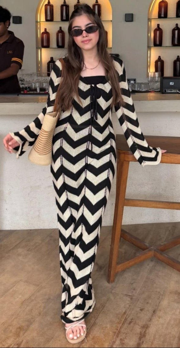 Zigzag Crochet Maxi Dress | فستان كروشيه ماكسي - صورة 6 | Elite EG