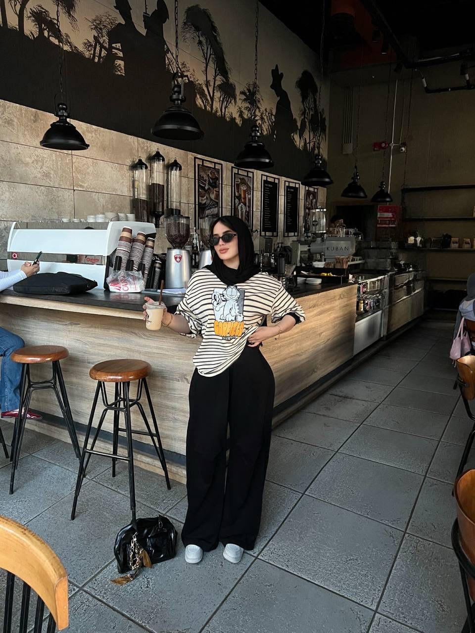 Lazy Mood Stripe Tee | تيشيرت مقلم أبيض وأسود - صورة 14 | Elite EG