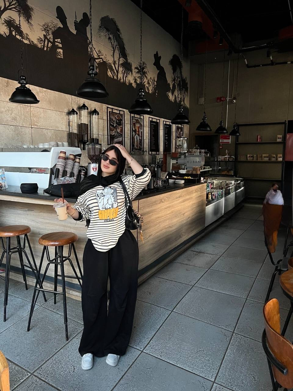 Lazy Mood Stripe Tee | تيشيرت مقلم أبيض وأسود - صورة 13 | Elite EG
