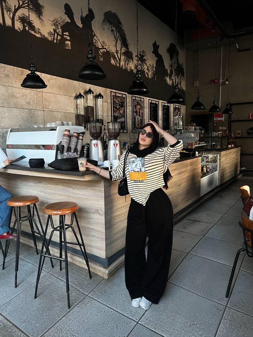 Lazy Mood Stripe Tee | تيشيرت مقلم أبيض وأسود - صورة 11 | Elite EG