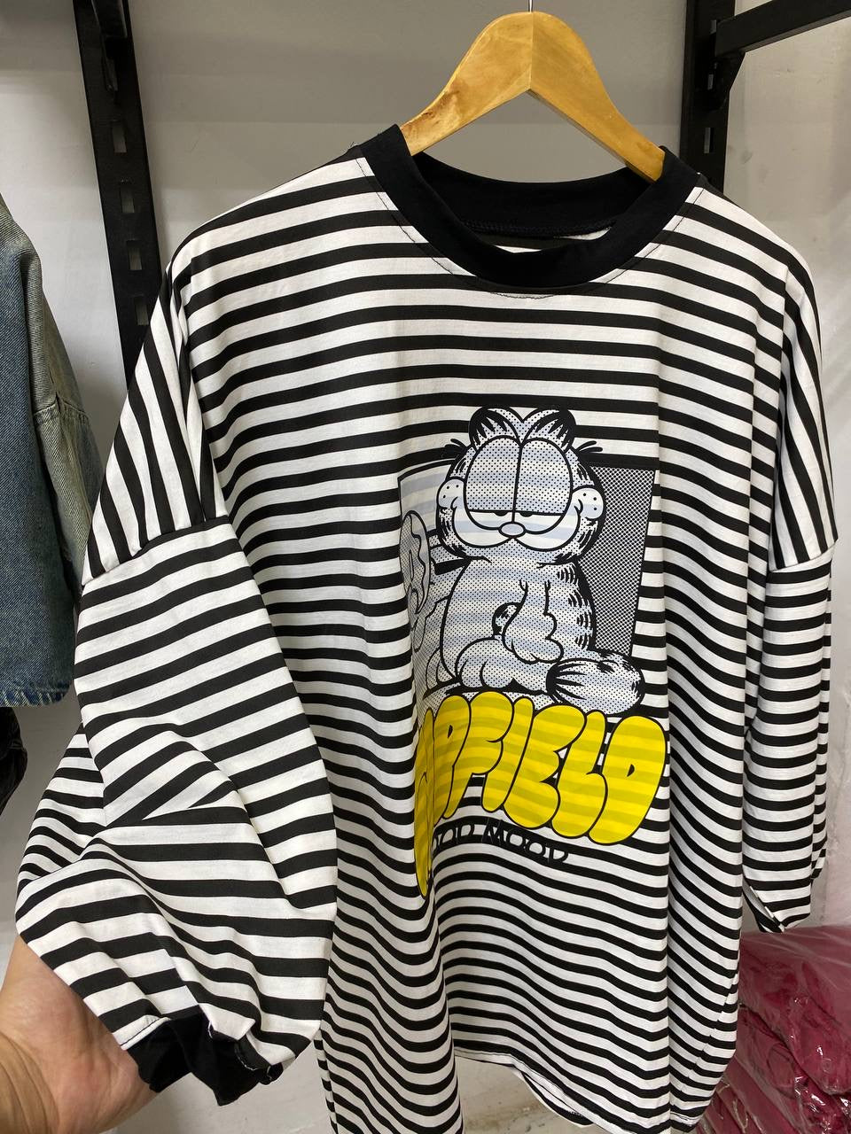 Lazy Mood Stripe Tee | تيشيرت مقلم أبيض وأسود - صورة 8 | Elite EG